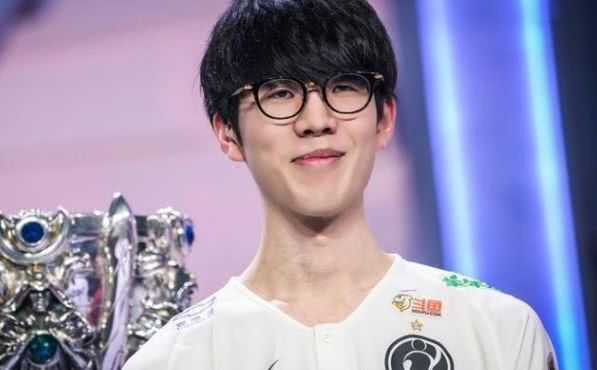 当地通过与 当地通过与